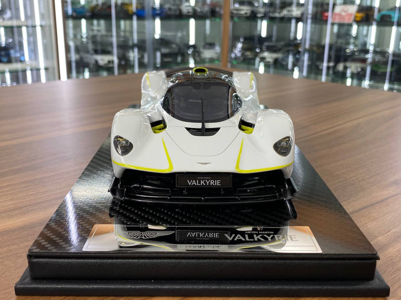 1/18 Resin Model Fronti Art Aston Martin Valkyrie Pearl White Limited 300 units