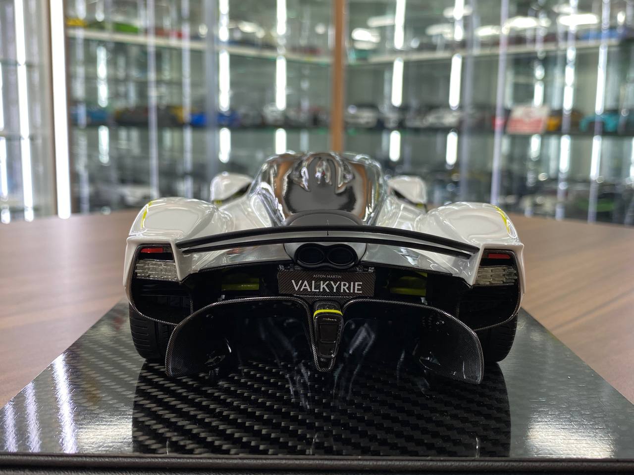 1/18 Resin Model Fronti Art Aston Martin Valkyrie Pearl White Limited 300 units