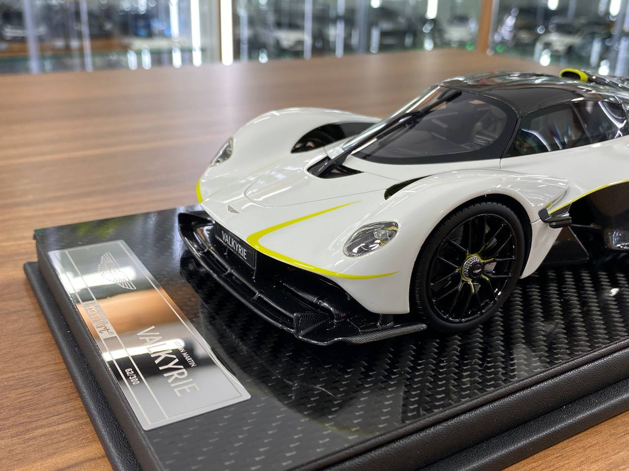 1/18 Resin Model Fronti Art Aston Martin Valkyrie Pearl White Limited 300 units