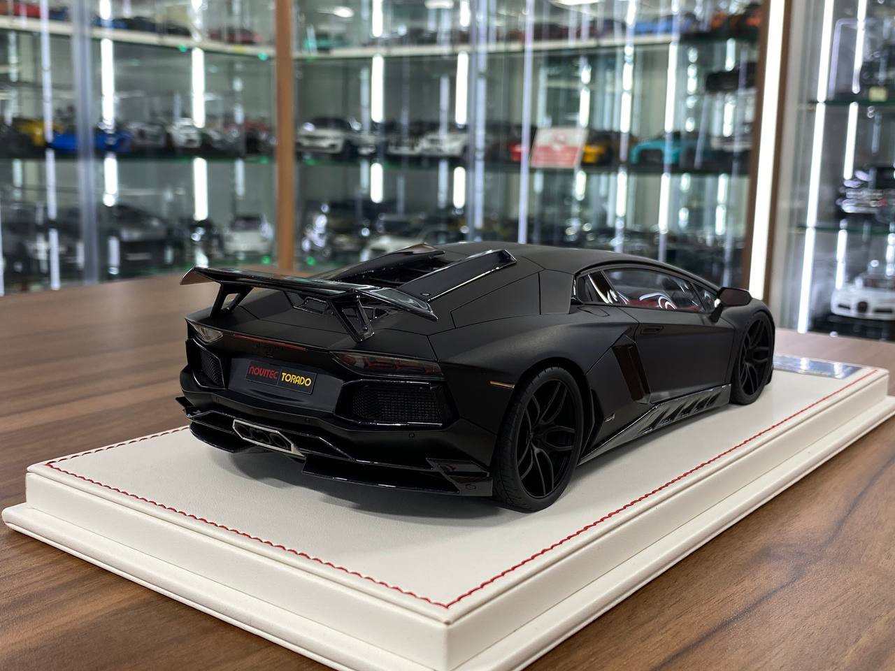 1/18 Resin Lamborghini AVENTADOR Novitec TORADO by Davis & Giovanni in Matt Black , ADV1 rim Limited- 1 of 1