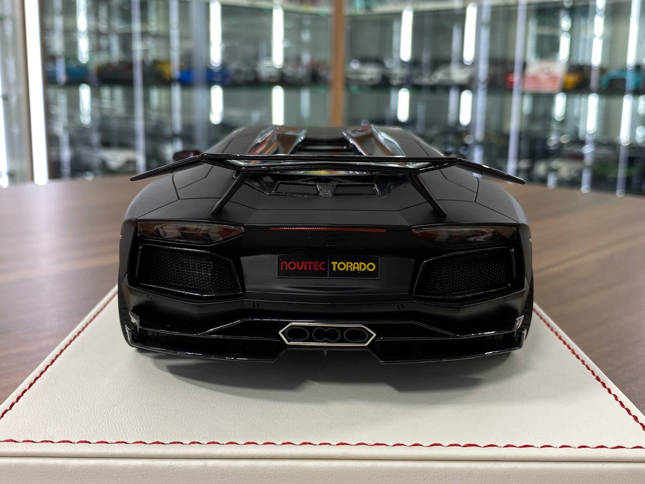 1/18 Resin Lamborghini AVENTADOR Novitec TORADO by Davis & Giovanni in Matt Black , ADV1 rim Limited- 1 of 1