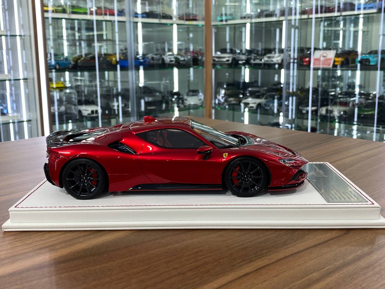 1/18 Resin – Ferrari SF90 Stradale Novitec | Davis & Giovanni | Limited 6 pcs | Candy Red / Black Red Interior