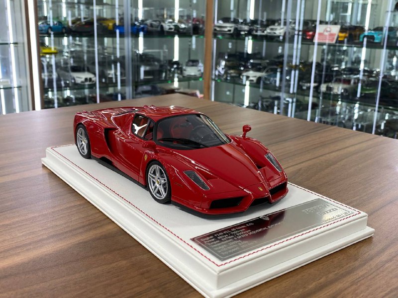 1/18 Resin Ferrari Enzo | Davis & Giovanni | Limited 30 pcs | Rosso Corsa / Black, Red Interior
