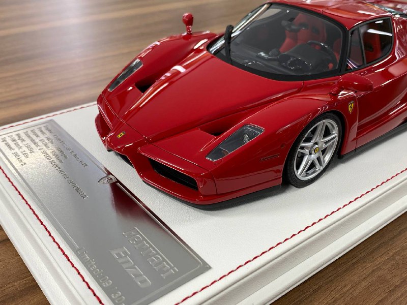 1/18 Resin Ferrari Enzo | Davis & Giovanni | Limited 30 pcs | Rosso Corsa / Black, Red Interior