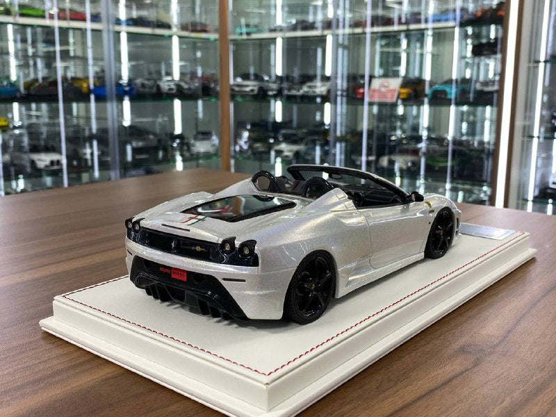 1/18 Resin Ferrari 16M Scuderia Spider Novitec | Davis & Giovanni | Limited 10 pcs | Fantasy White with Italia Stripe