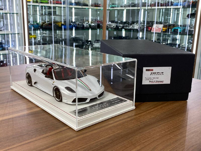 1/18 Ferrari 16M Scuderia Spider Novitec | Davis & Giovanni | Limited 10 pcs | Pearl White with Italia Stripe