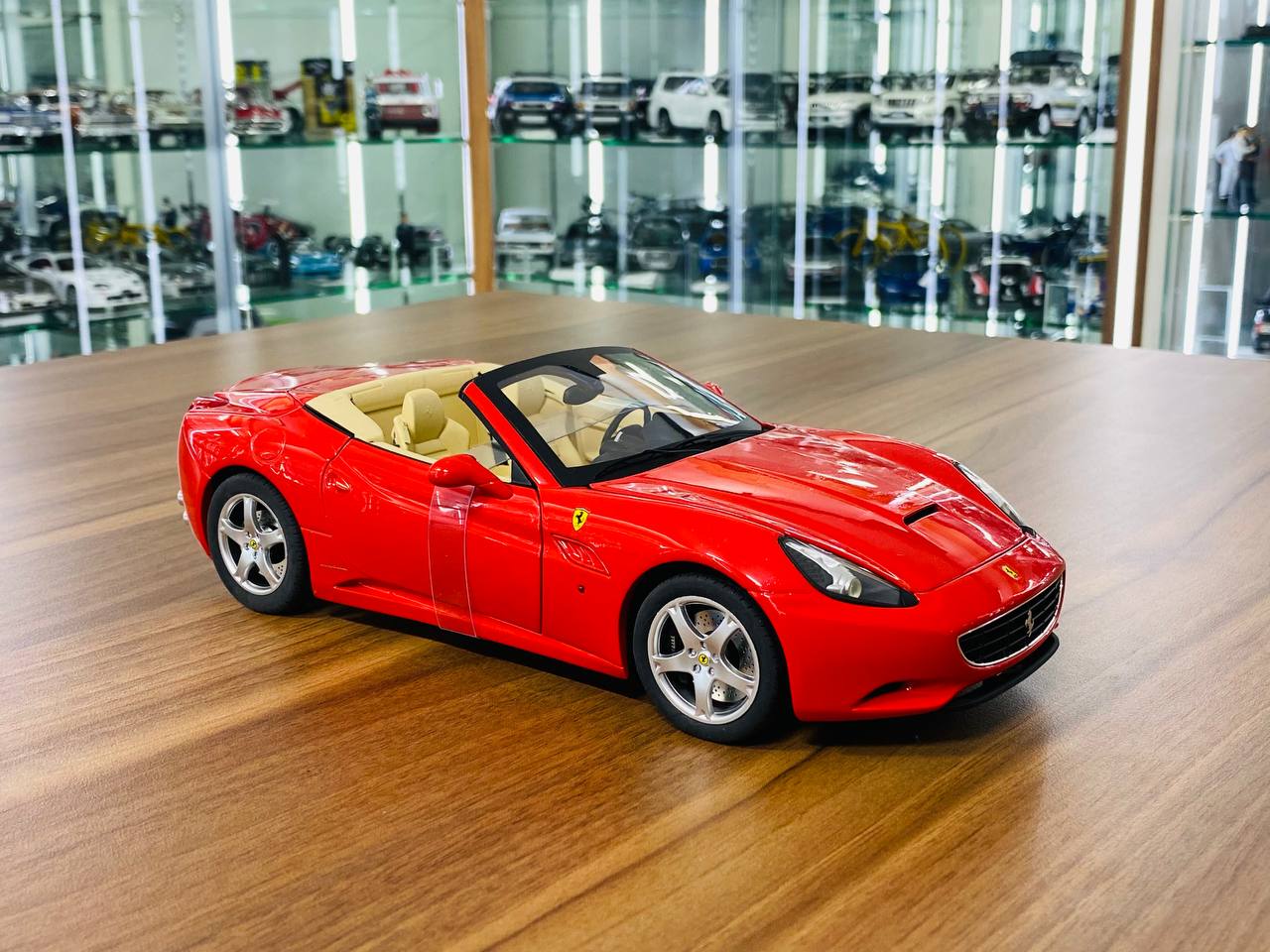 The Ferrari California T Scale Model Is a Good Christmas Gift The Ferrari California T Scale Model Is a Good Christmas Gift