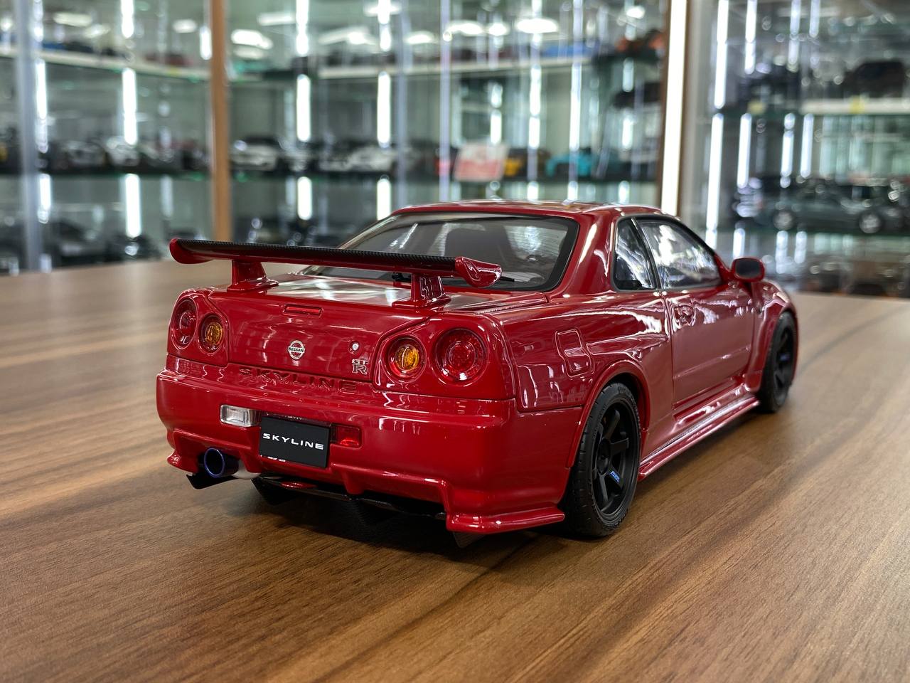 1/18 Diecast – Nissan Skyline GT-R R34 Customized Version | MotorHelix | Limited 399 pcs | Active Red