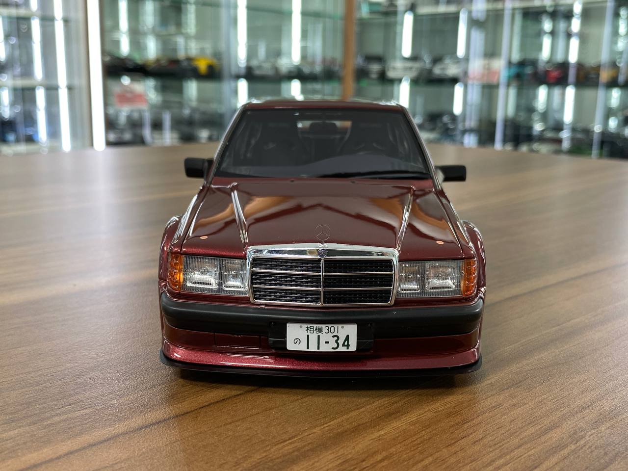 1/18 Resin Model – Mercedes Benz 190E RAUH-Welt Republik 2.6-16 | OttO Mobile | Red | Limited 3000
