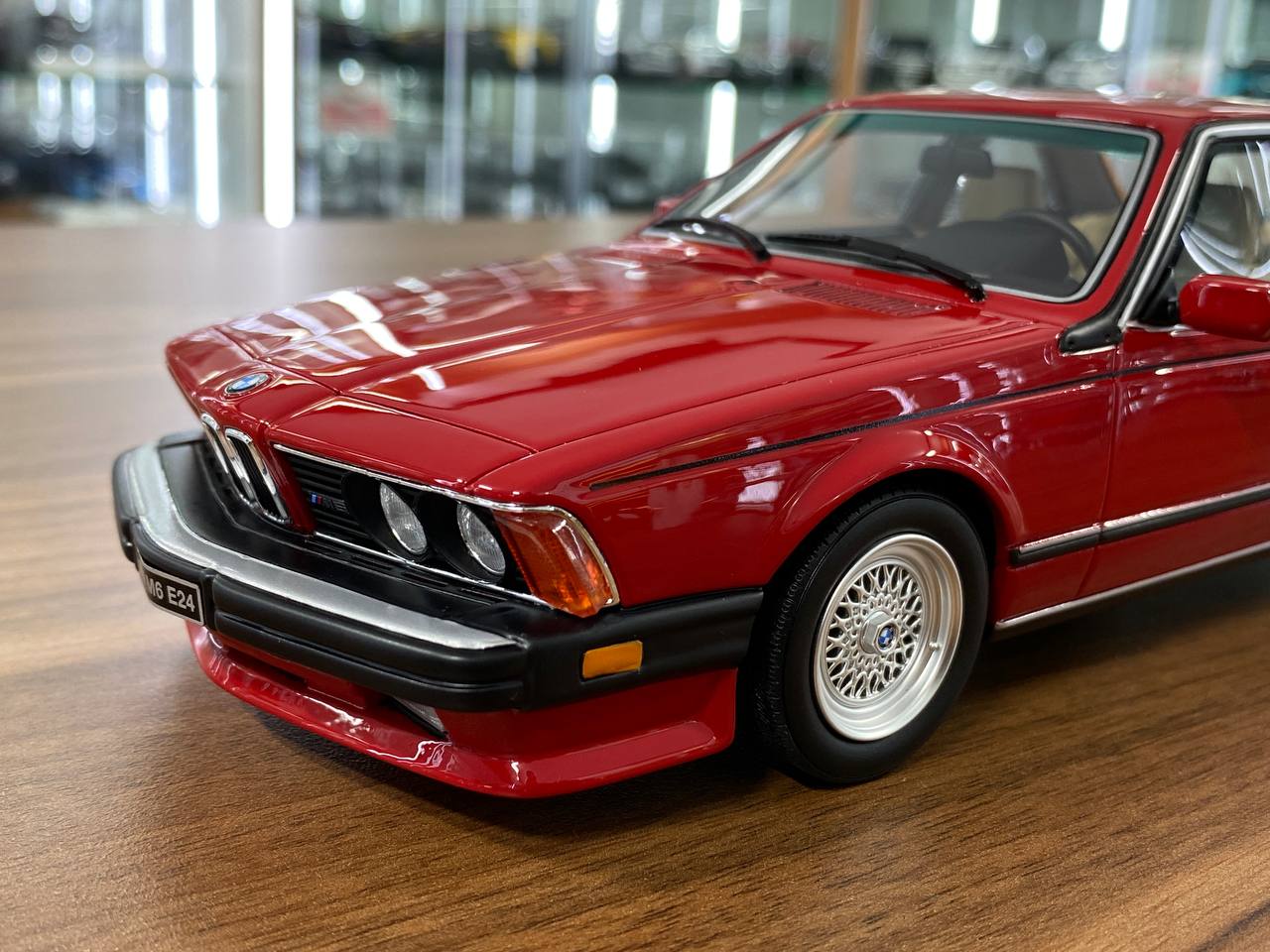 1/18 Resin Model OttO Mobile BMW M6 (E24) – Red – Limited 3000 pcs