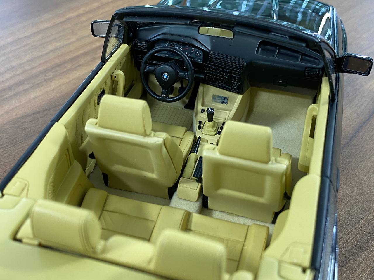 1/18 Resin Model OttO Mobile BMW M3 E30 Convertible – Black – Limited 3000 pcs