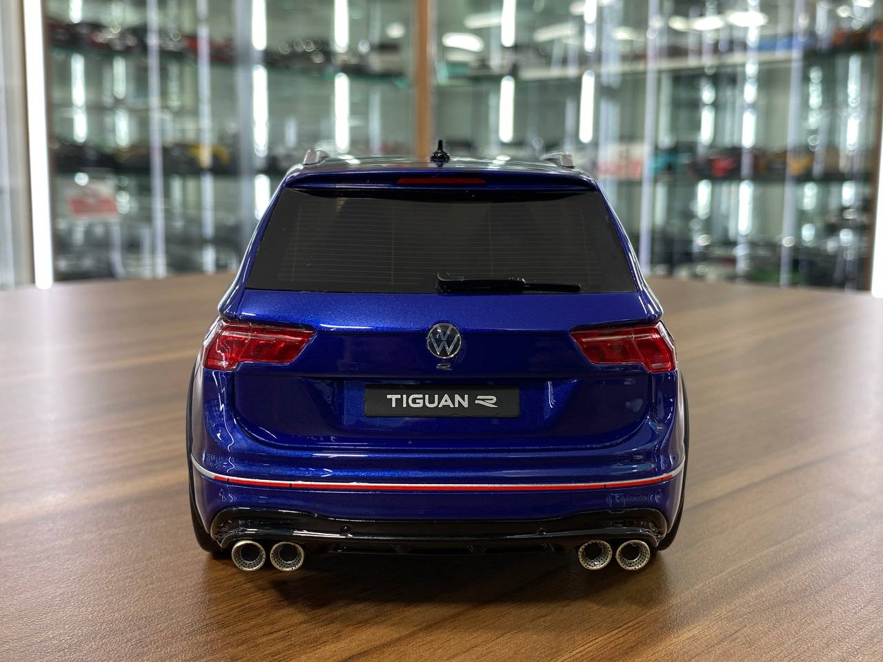 1/18 Resin Model OttO Mobile Volkswagen Tiguan R – Blue – Limited 1500 pcs
