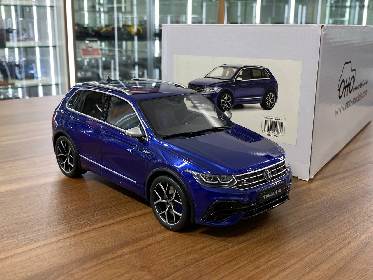 1/18 Resin Model OttO Mobile Volkswagen Tiguan R – Blue – Limited 1500 pcs