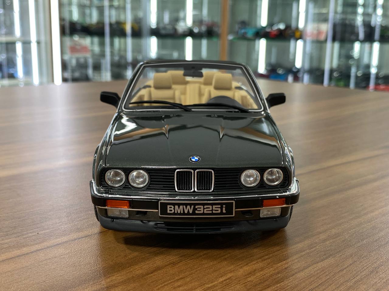 1/18 Resin Model OttO Mobile BMW 325i E30 Cabrio – Grey – Limited 2000 pcs
