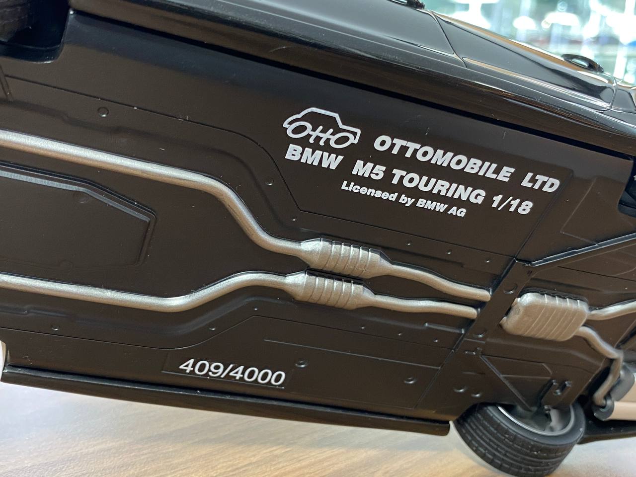 1/18 Resin Model OttO Mobile BMW M5 E61 Touring 2004 – Black – Limited 4000 pcs