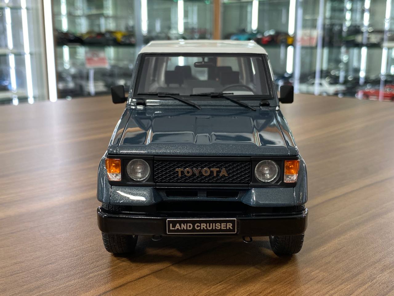 1/18 Resin Model OttO Mobile Toyota Land Cruiser Turbo (LJ73) 1987 – Grey Blue – Limited 3000 pcs