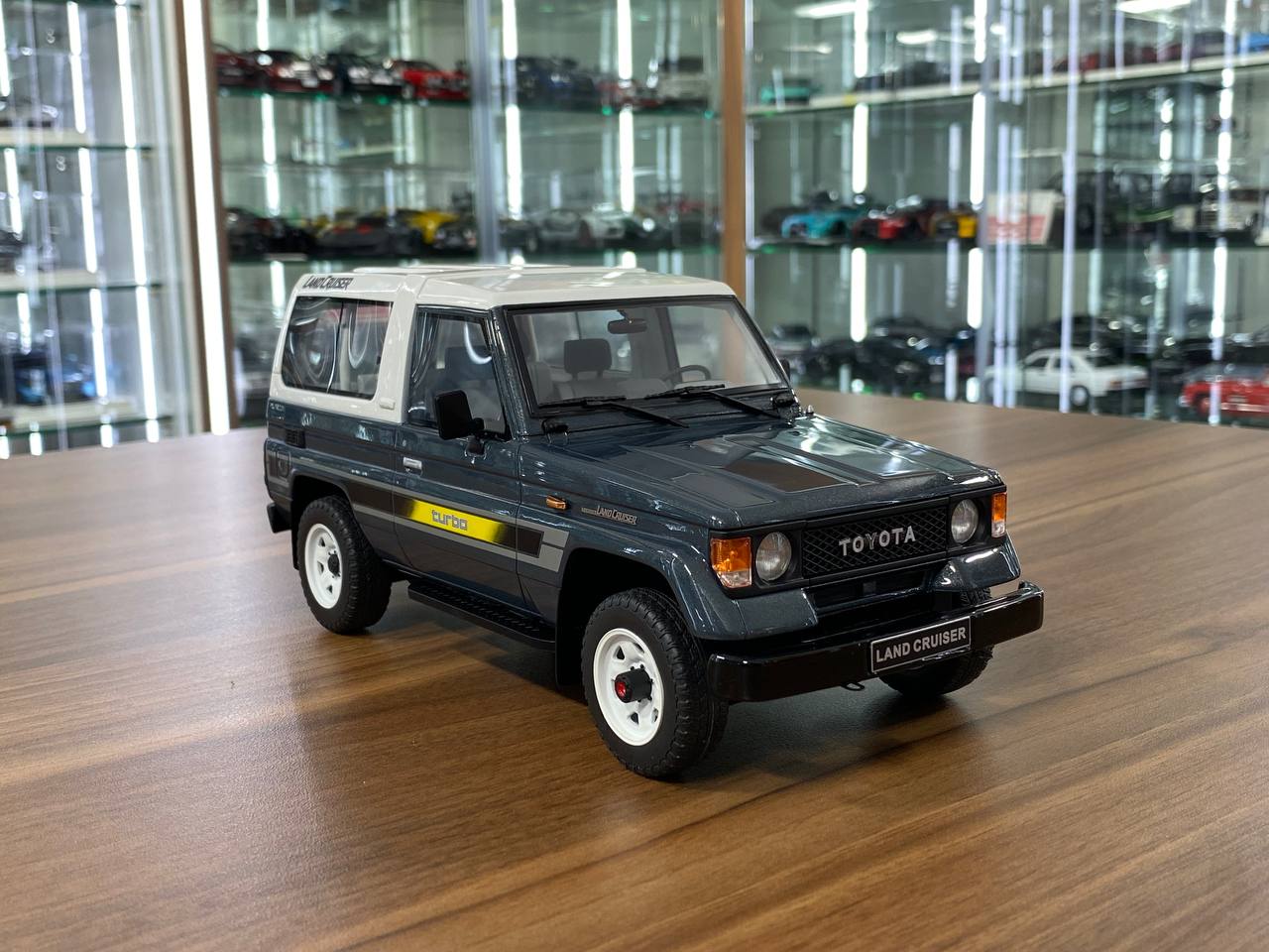 1/18 Resin Model OttO Mobile Toyota Land Cruiser Turbo (LJ73) 1987 – Grey Blue – Limited 3000 pcs
