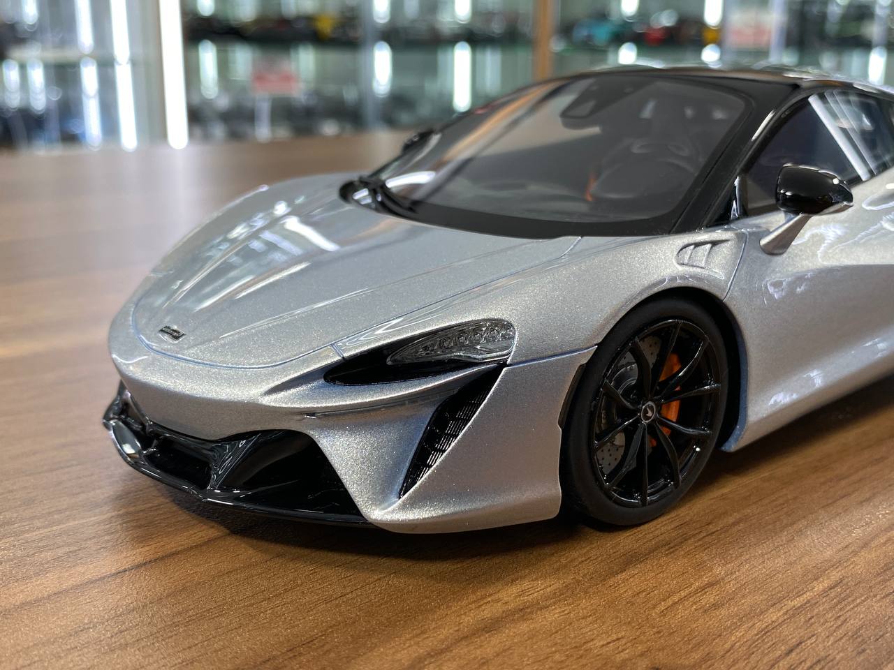 1/18 Resin Model GT Spirit McLaren Artura 2021 – Silver – Limited 999 pcs