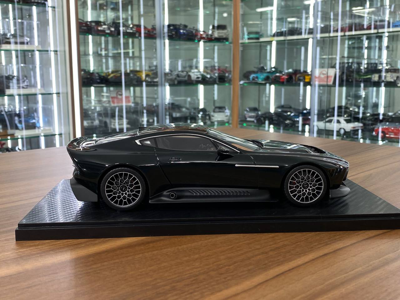 1/18 Resin Model GT Spirit Aston Martin Victor 2021 – Dark Green – Limited Edition