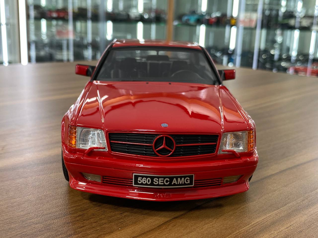 1/18 Resin Mercedes-Benz 560 SEC AMG (W126) 1987 - Signal Red by OttOMobile - Limited 2000 pcs
