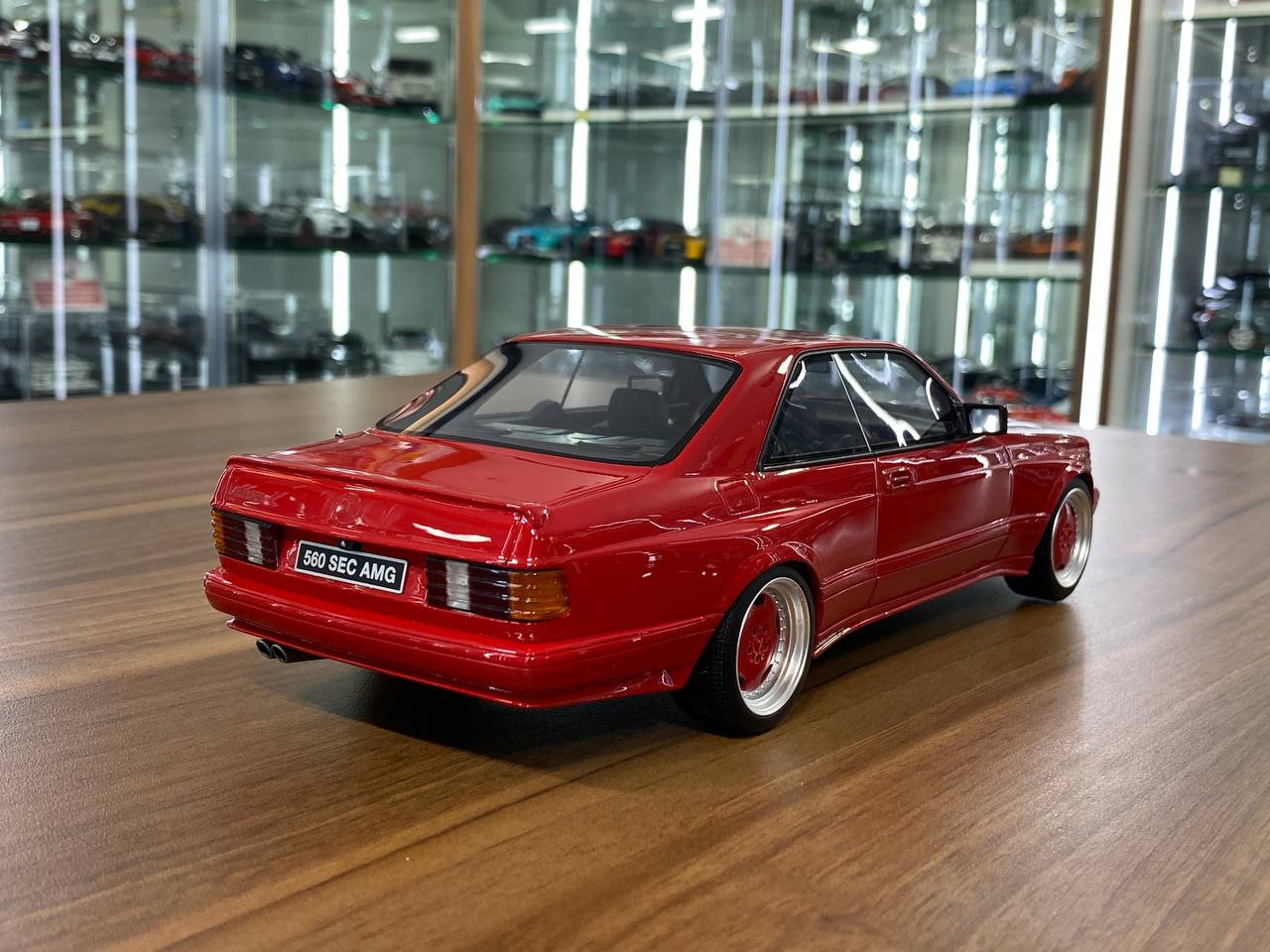 1/18 Resin Mercedes-Benz 560 SEC AMG (W126) 1987 - Signal Red by OttOMobile - Limited 2000 pcs