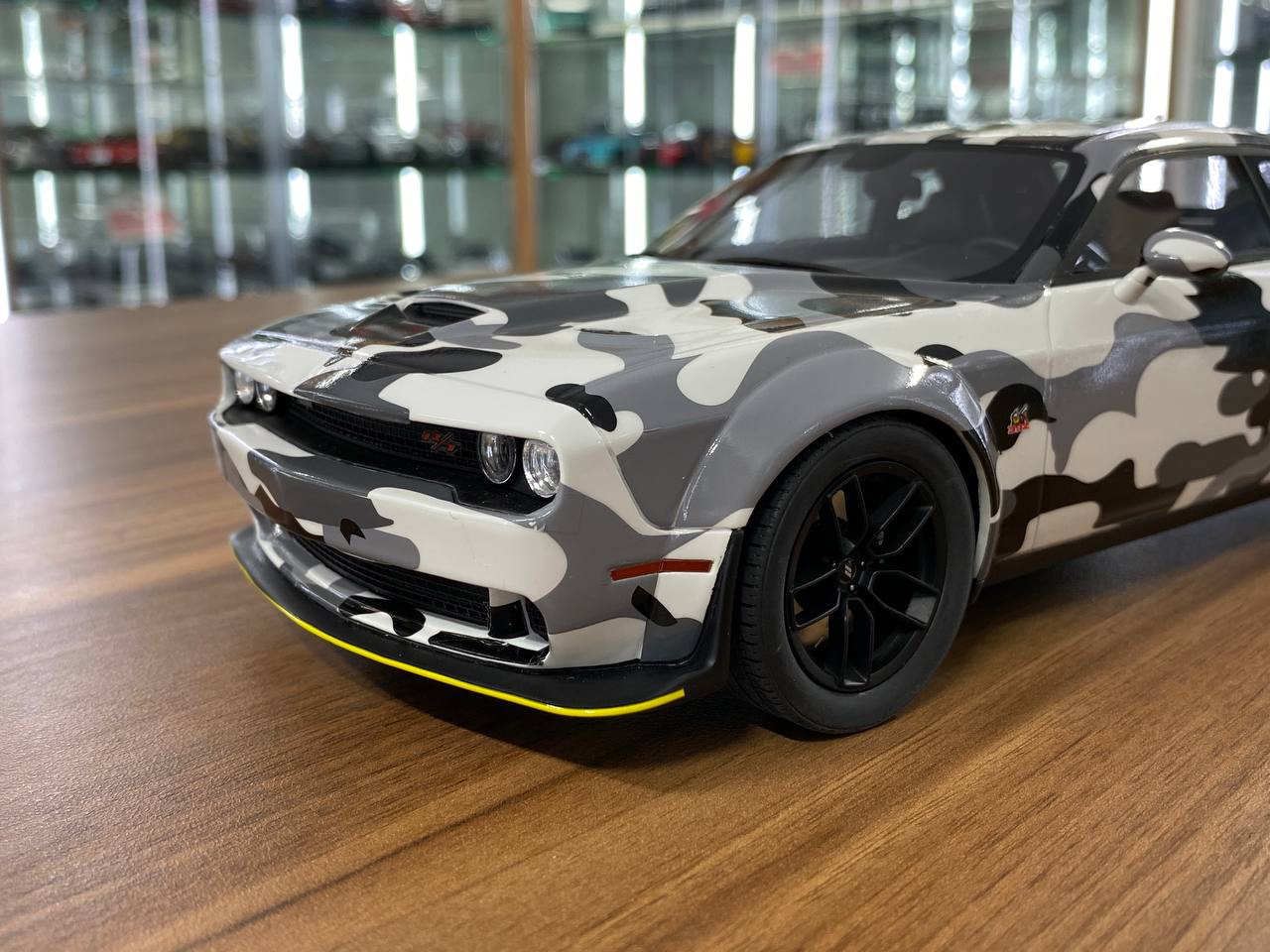 1/18 Resin GT Spirit Dodge Challenger R/T Scat Pack Widebody 2019 Camouflage Limited 504 pcs