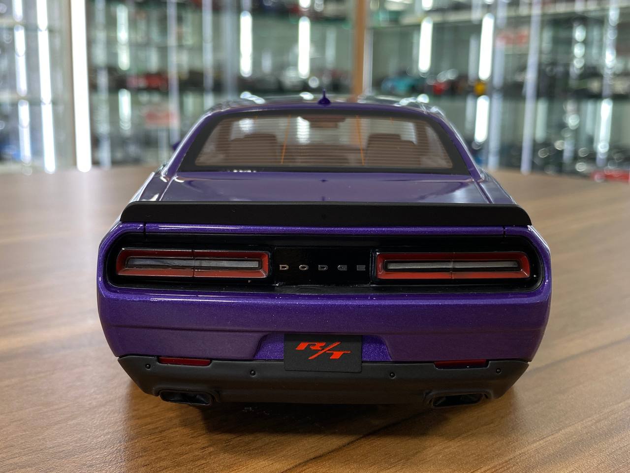 1/18 Resin Dodge Challenger R/T Scat Pack Widebody 2019 Purple Limited Edition