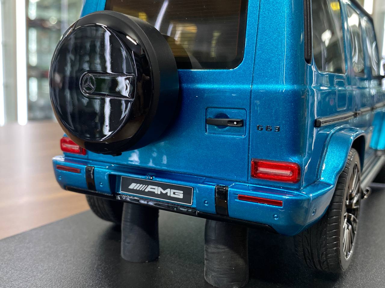 1/18 Resin GT Spirit Mercedes Benz AMG G63 2024 Hyperblue magno Limited 999 pcs