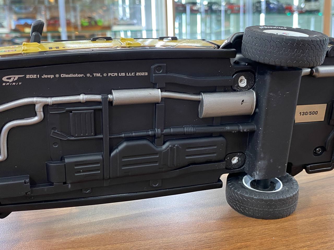 1/18 Resin GT Spirit JEEP Gladiator Honcho 2021 Black yellow Limited 500