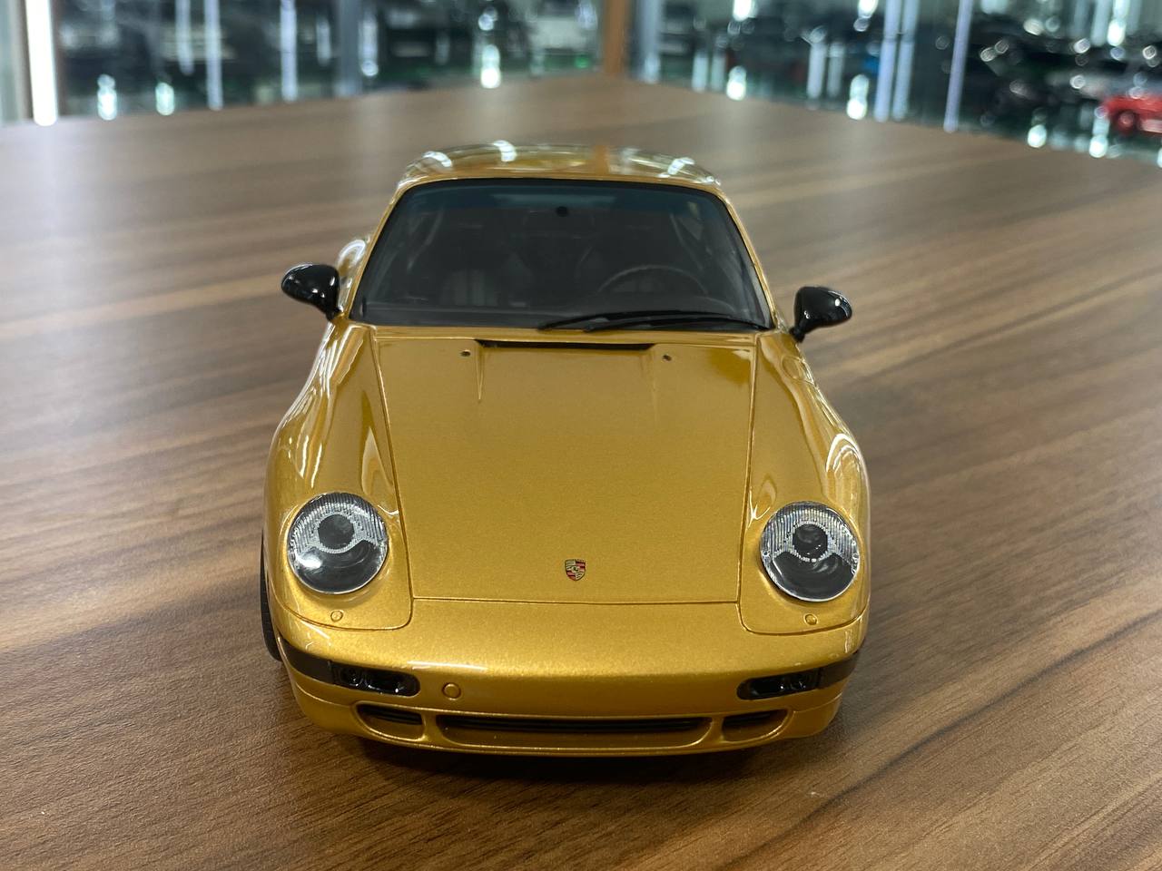 1/18 Resin GT Spirit PORSCHE 911 (993) Turbo S 2018 Project gold Limited 999 pcs