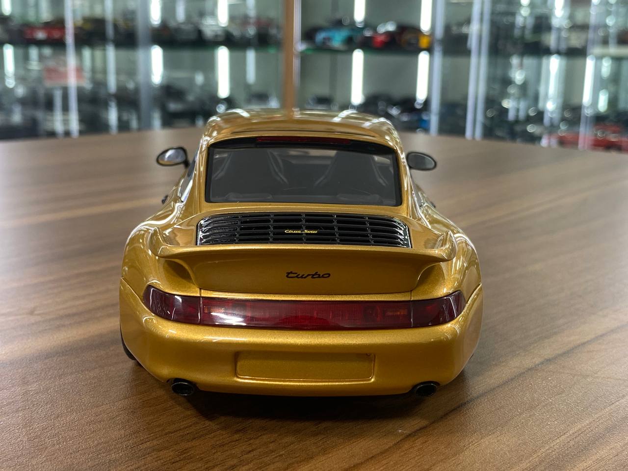 1/18 Resin GT Spirit PORSCHE 911 (993) Turbo S 2018 Project gold Limited 999 pcs