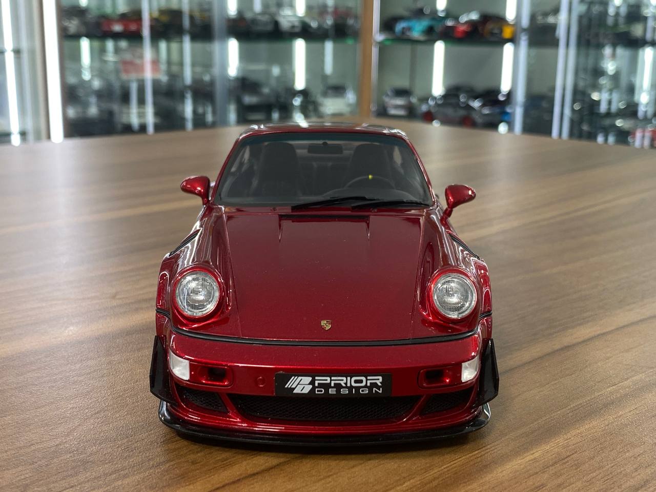 1/18 Resin GT Spirit
PORSCHE 911 (964) PRIOR DESIGN CUSTOM WIDEBODY AERO- KIT
Red metallic
Limited 999 pcs
