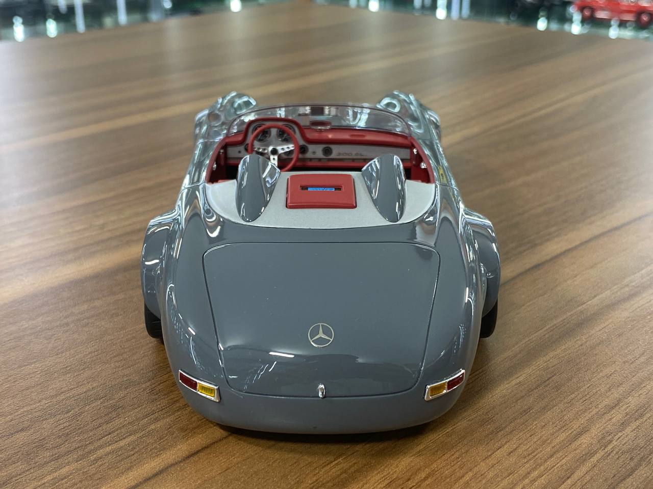 1/18 Resin GT Spirit Mercedes Benz - S-Klub Speedster by Slang500 and JONSIBAL (1964 SL 300) Grey Limited 1300 pcs