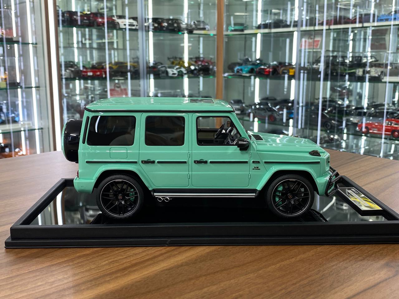 1/18 Resin Motor Helix Mercedes Benz AMG G63 2019 Tiffany Blue Limited 99 pcs