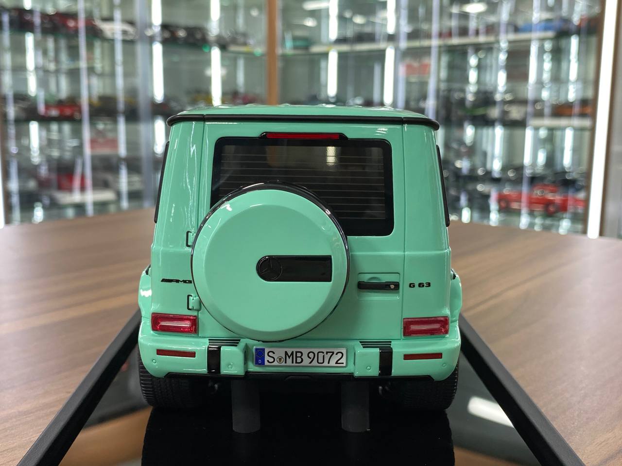 1/18 Resin Motor Helix Mercedes Benz AMG G63 2019 Tiffany Blue Limited 99 pcs