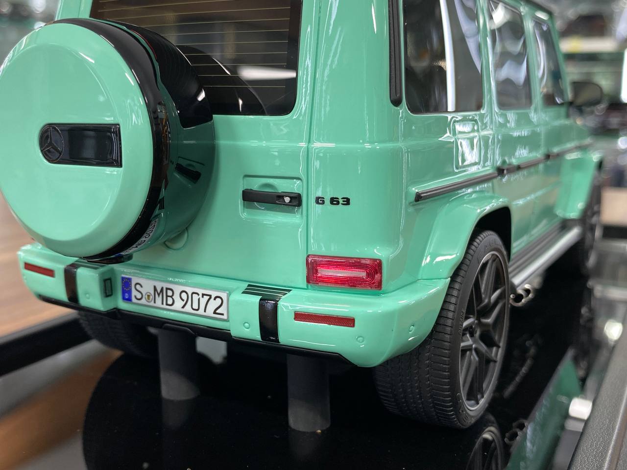 1/18 Resin Motor Helix Mercedes Benz AMG G63 2019 Tiffany Blue Limited 99 pcs
