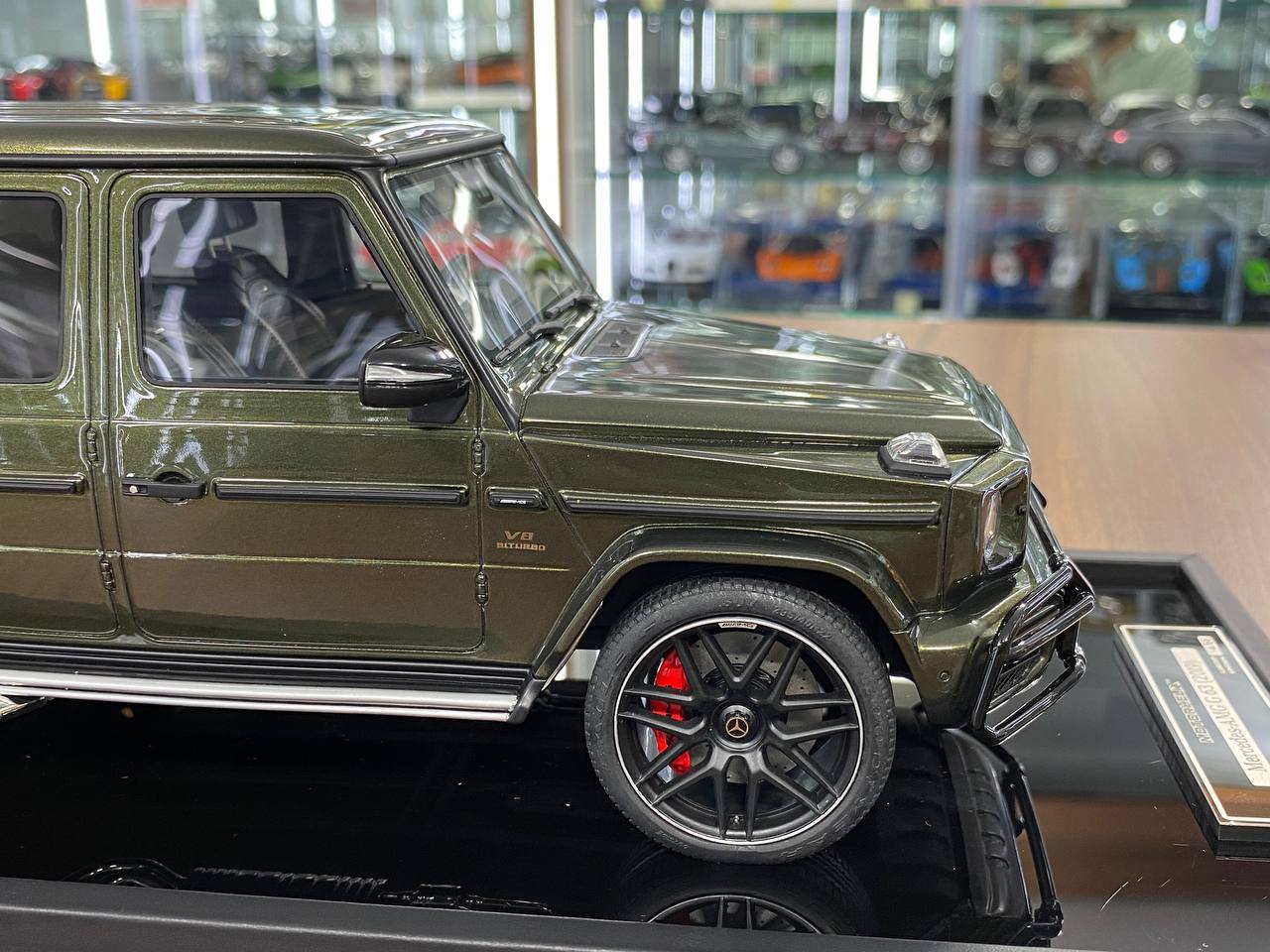 1/18 Resin Motor Helix Mercedes Benz AMG G63 2019 Olive Green Limited 66 pcs