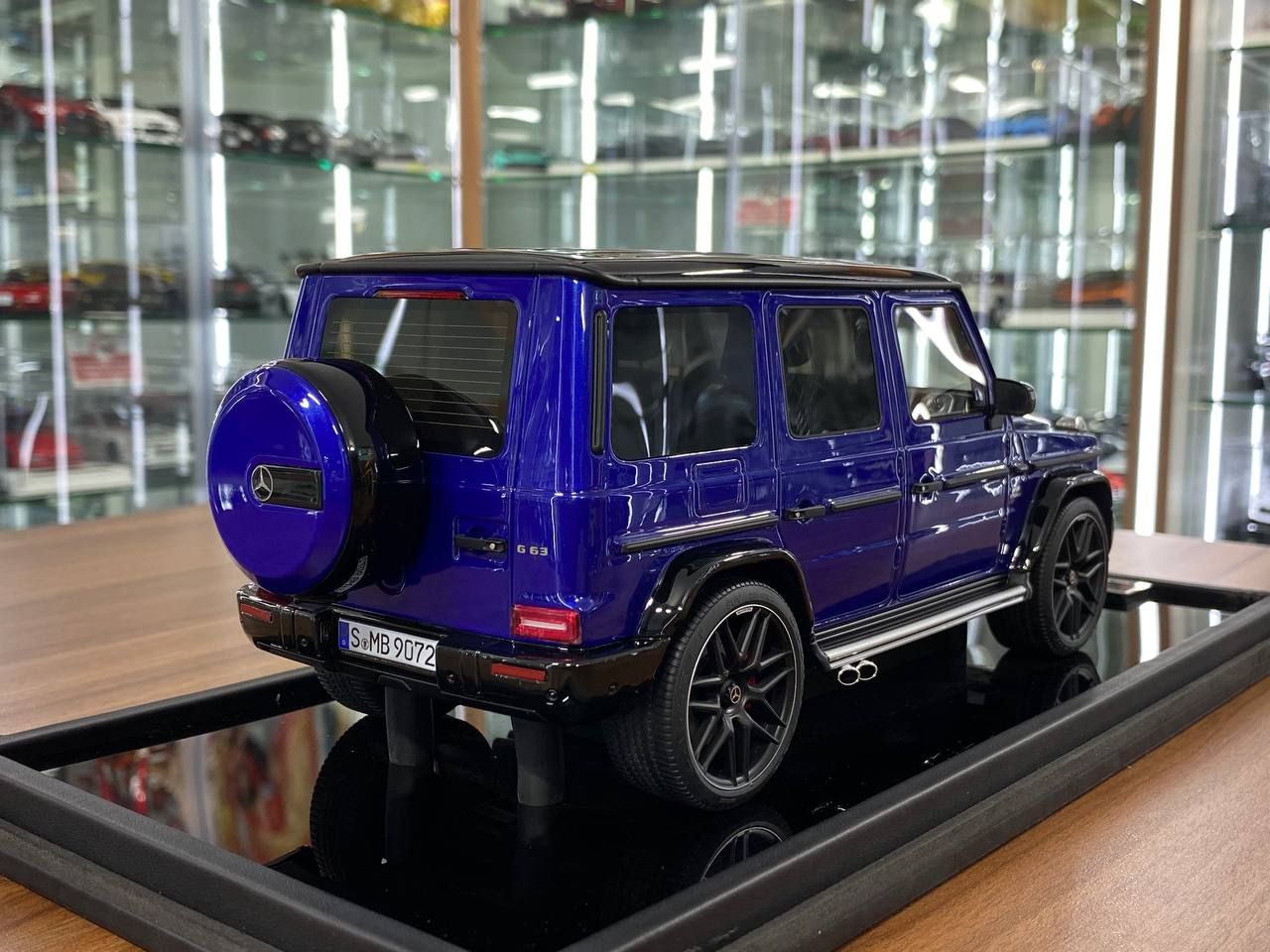 1/18 Resin Motor Helix Mercedes Benz AMG G63 2019 Metallic Blue Limited 99 pcs