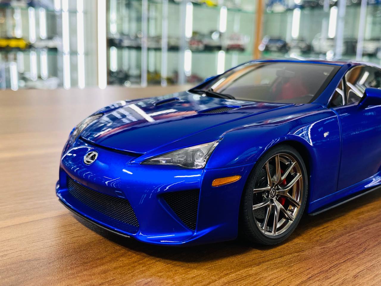 1/18 Diecast Metal Model Full opening AUTOart Lexus LFA Blue