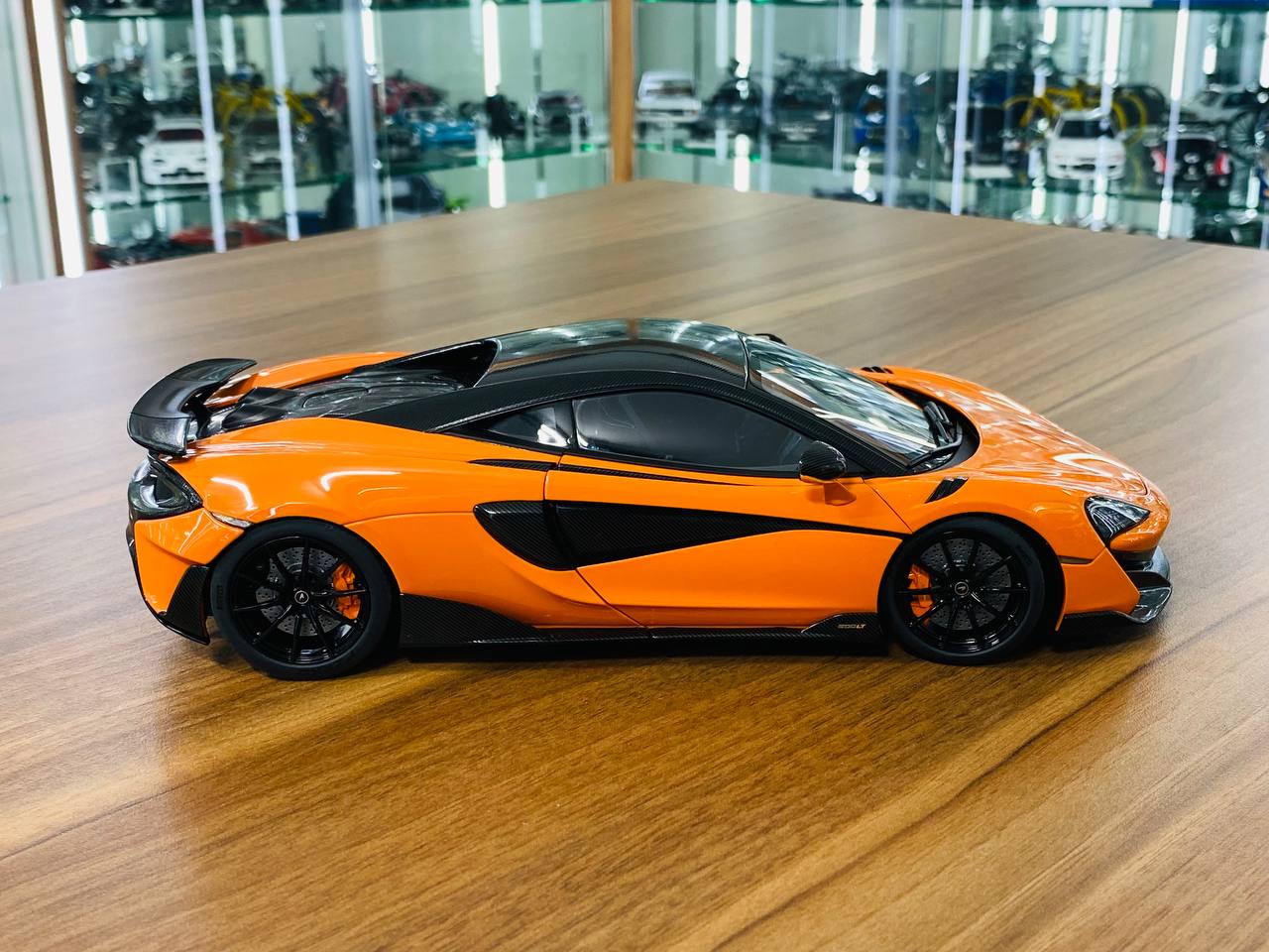 1/18 Diecast Model AUTOart McLaren 600LT Orange