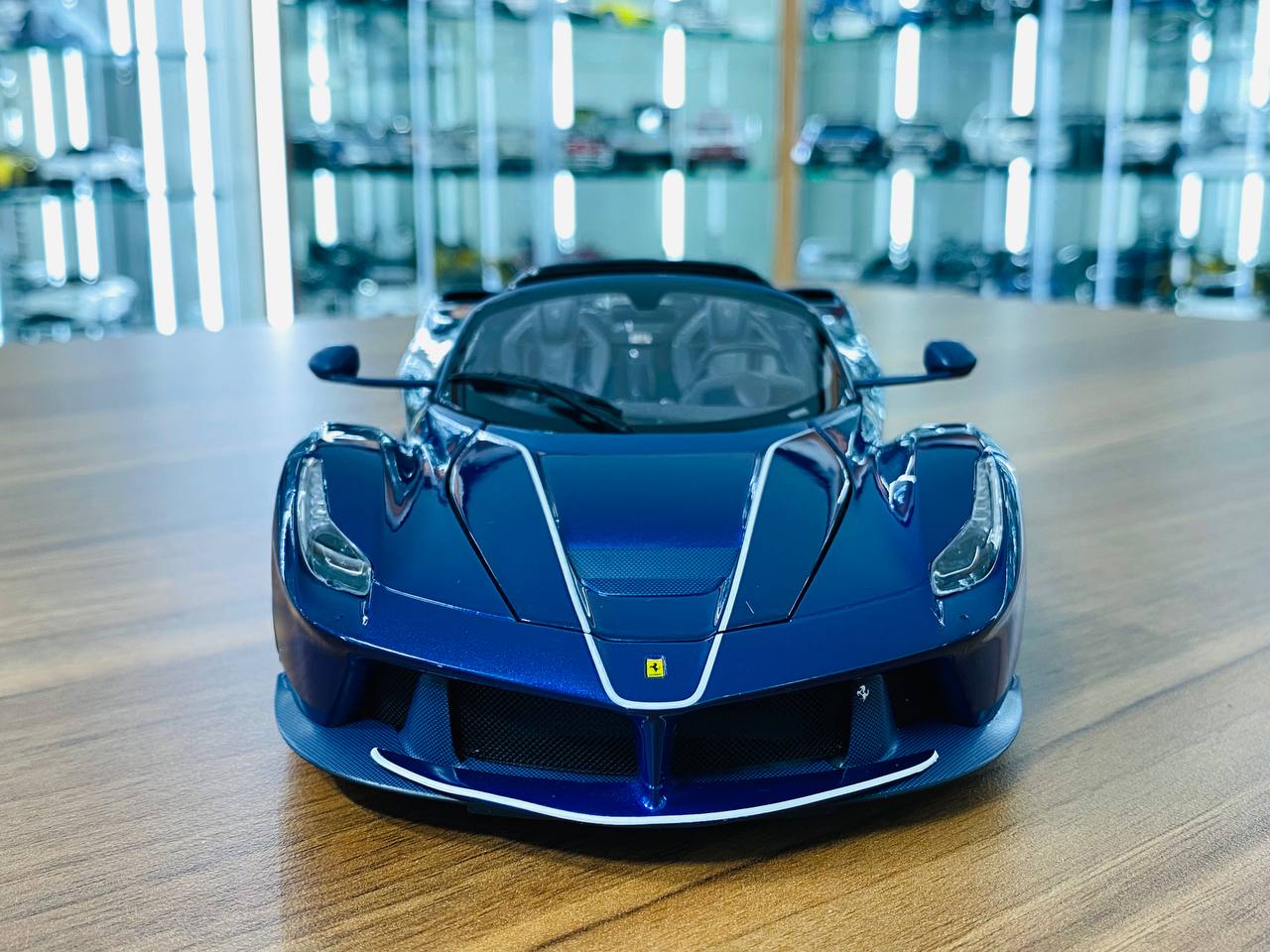 1/18 Diecast BBR Models Ferrari LaFerrari Aperta blue Tour de france Limited Edition