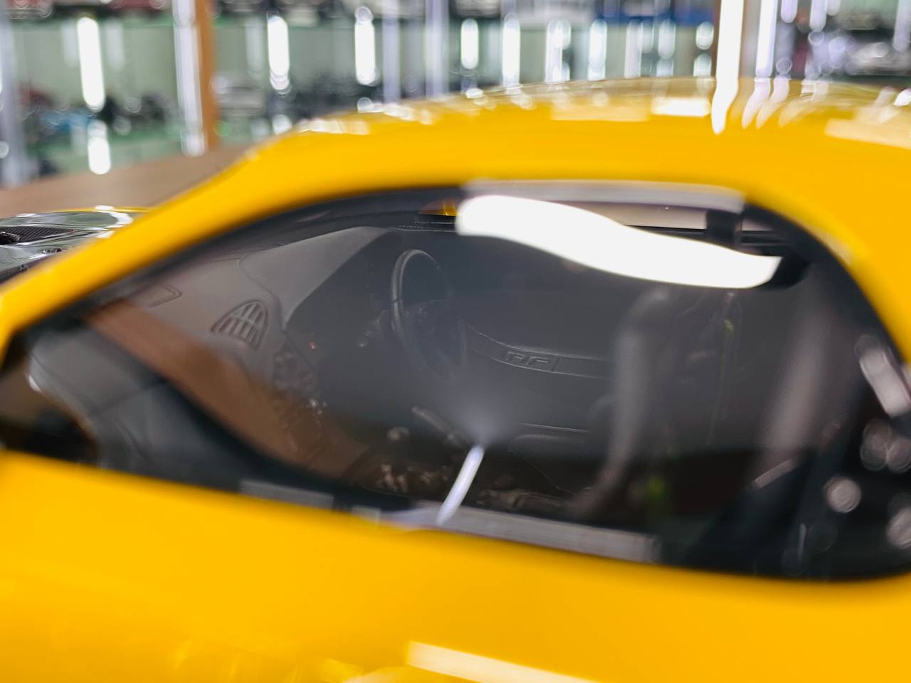 1/18 resin Polar Master Mazda RX7 FD3S with Engine Yellow Limited Edition