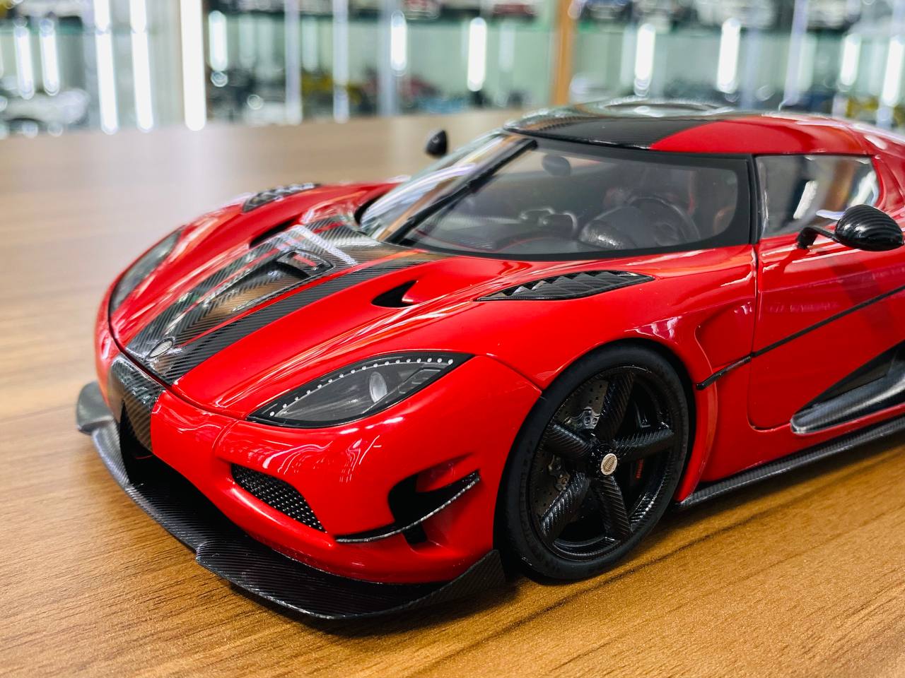 1/18 Diecast AUTOart Koenigsegg Agera RS Red / Black