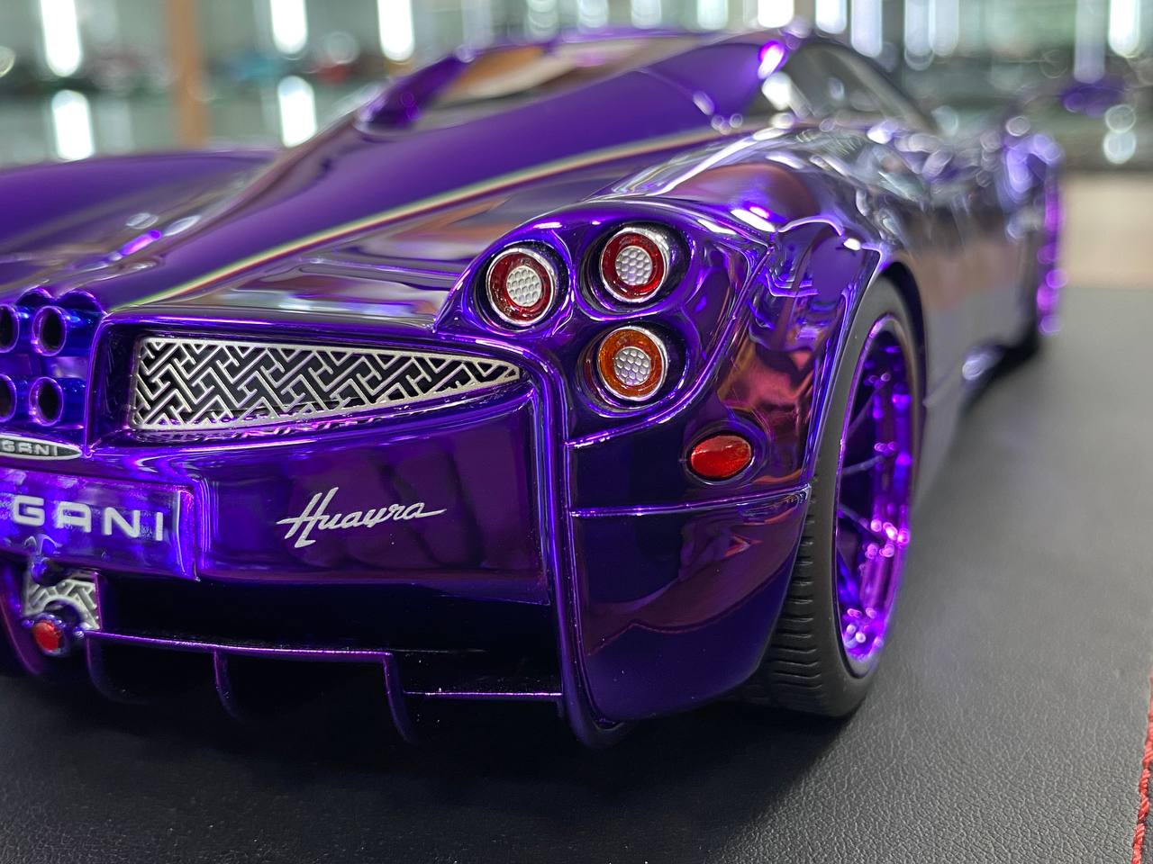 Two Eleven Models 1:18 Pagani Huayra – Purple Chrome (Limited Edition of 30)