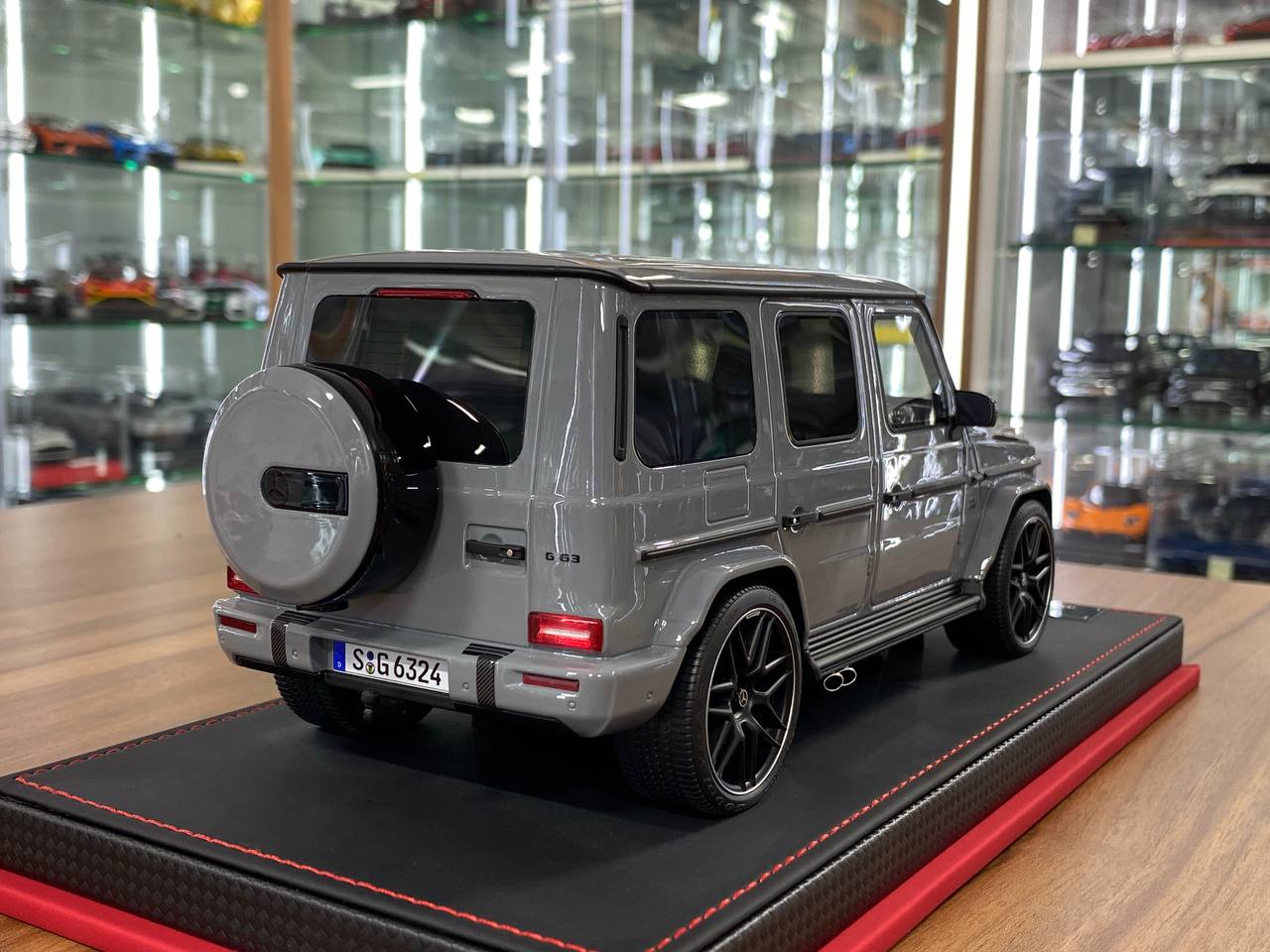 1/18 Resin BBA Models Mercedes Benz G 63 2025 Cement Grey Limited 30 pcs