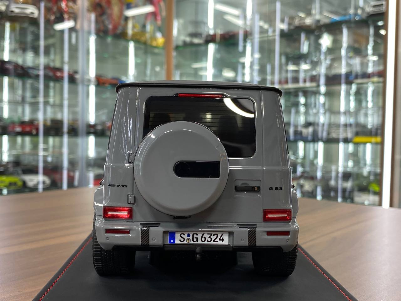 1/18 Resin BBA Models Mercedes Benz G 63 2025 Cement Grey Limited 30 pcs