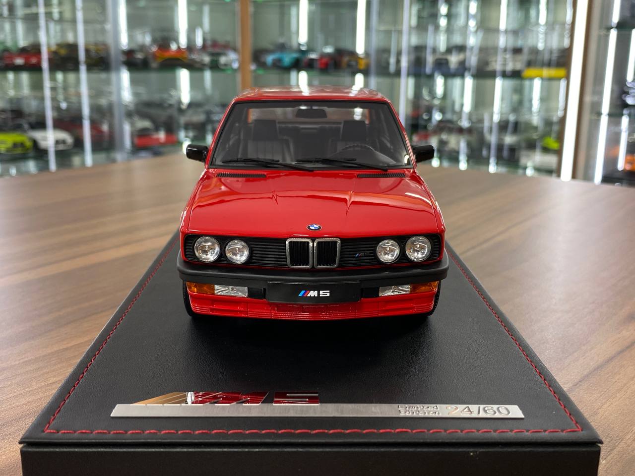 1/18 Resin Auto Barn BMW M5 E28 1986 Red Limited - 60 pcs