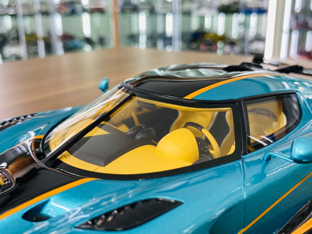 GT Spirit Koenigsegg Agera RSR - 1/18 Resin Model, Not Opening - Blue