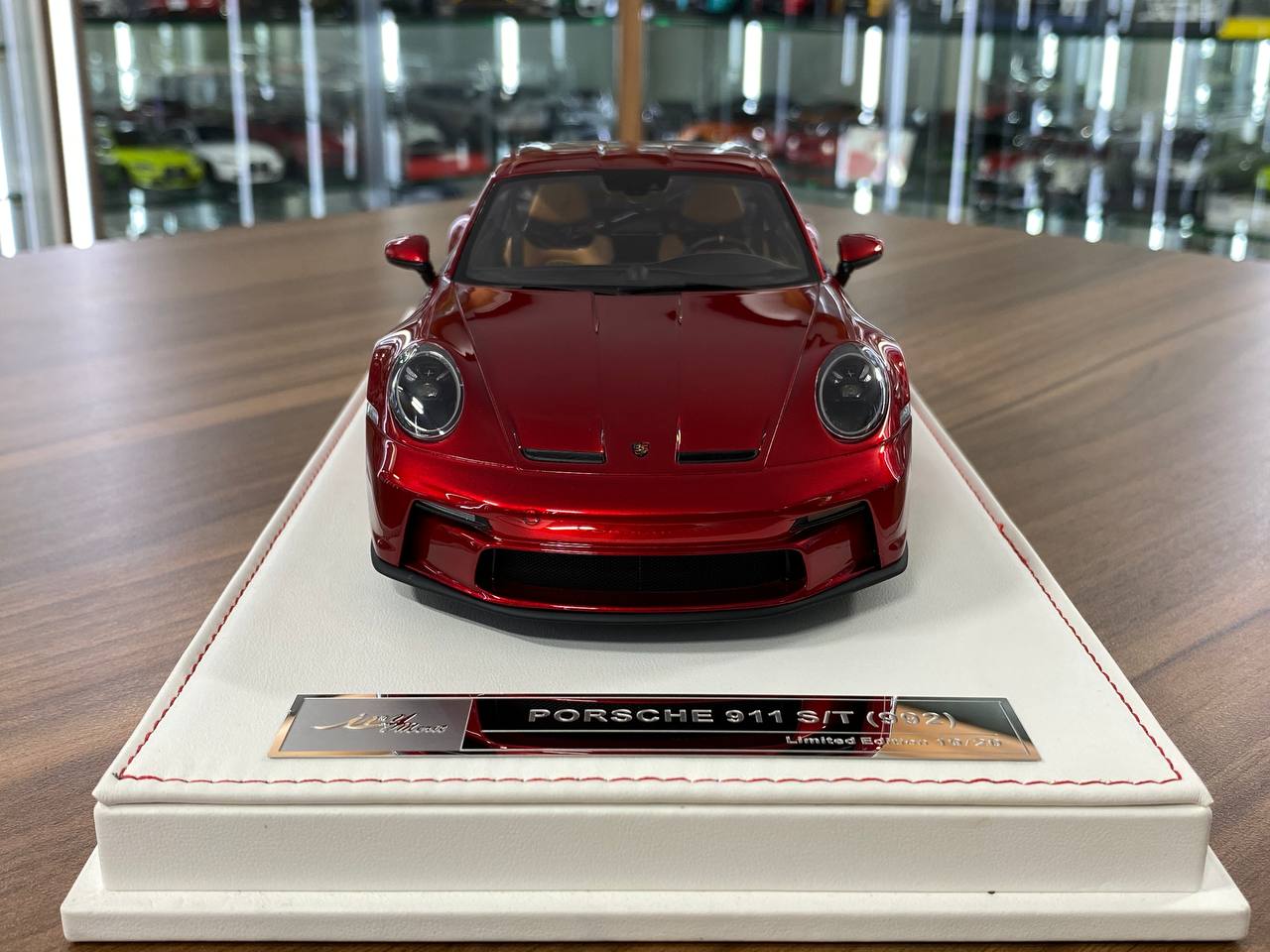 1/18 Resin IVY Models Porsche 911 S/T (992) Red / Gold rim Limited-20 pcs