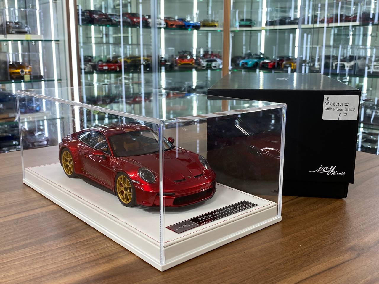 1/18 Resin IVY Models Porsche 911 S/T (992) Red / Gold rim Limited-20 pcs